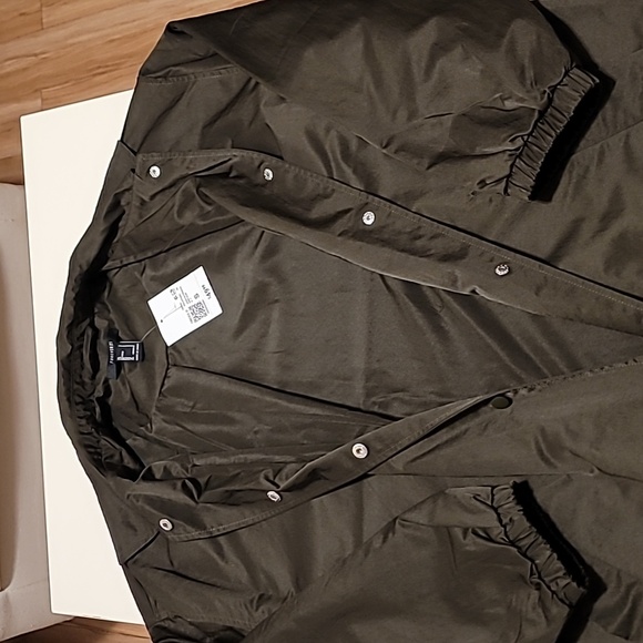 New lightweight long overcoat. - Picture 10 of 10